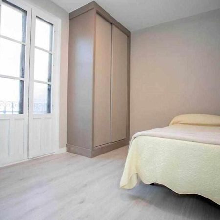 Hostal Viena Plaza Nueva Granada Ngoại thất bức ảnh