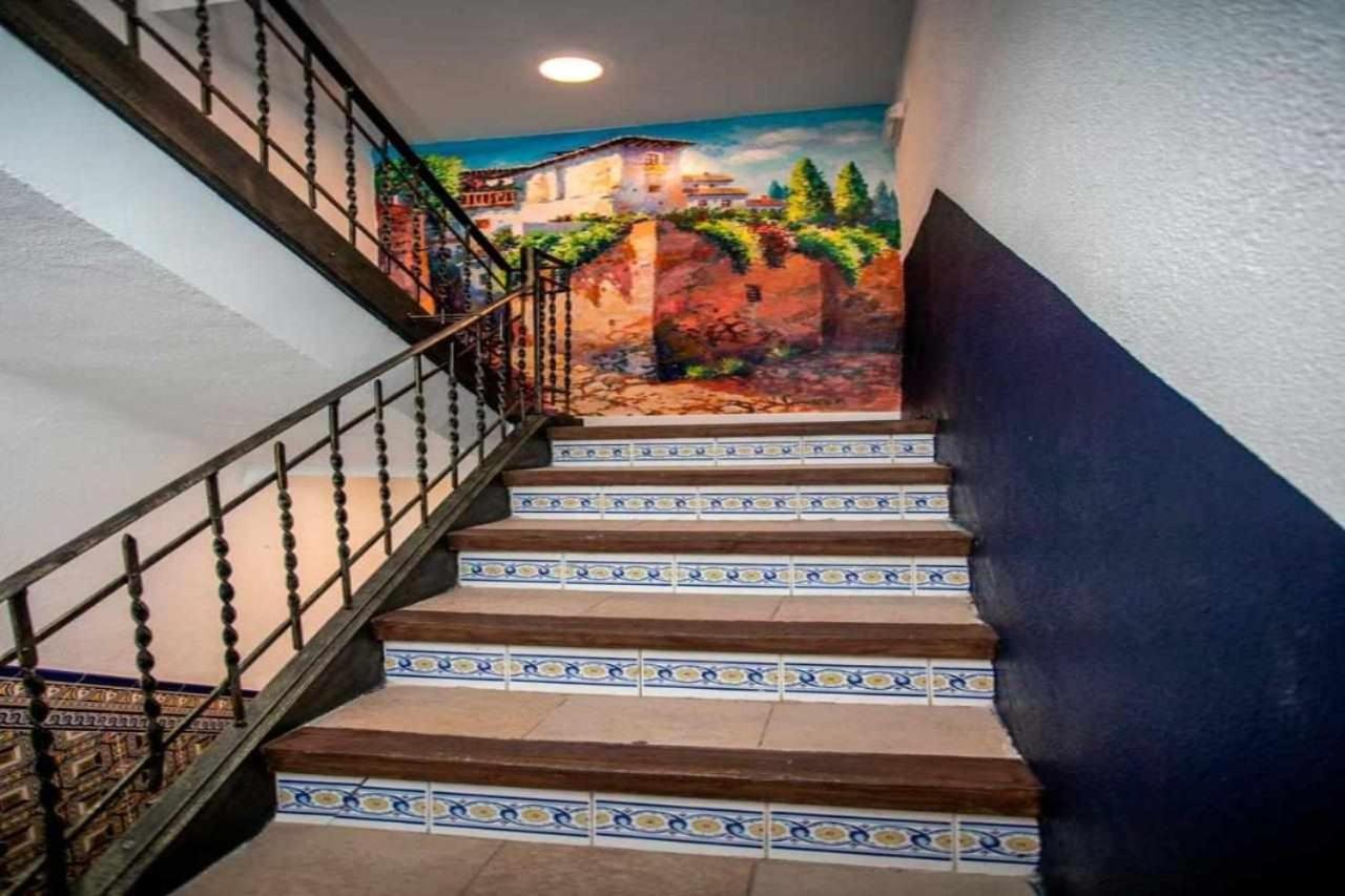 Hostal Viena Plaza Nueva Granada Ngoại thất bức ảnh