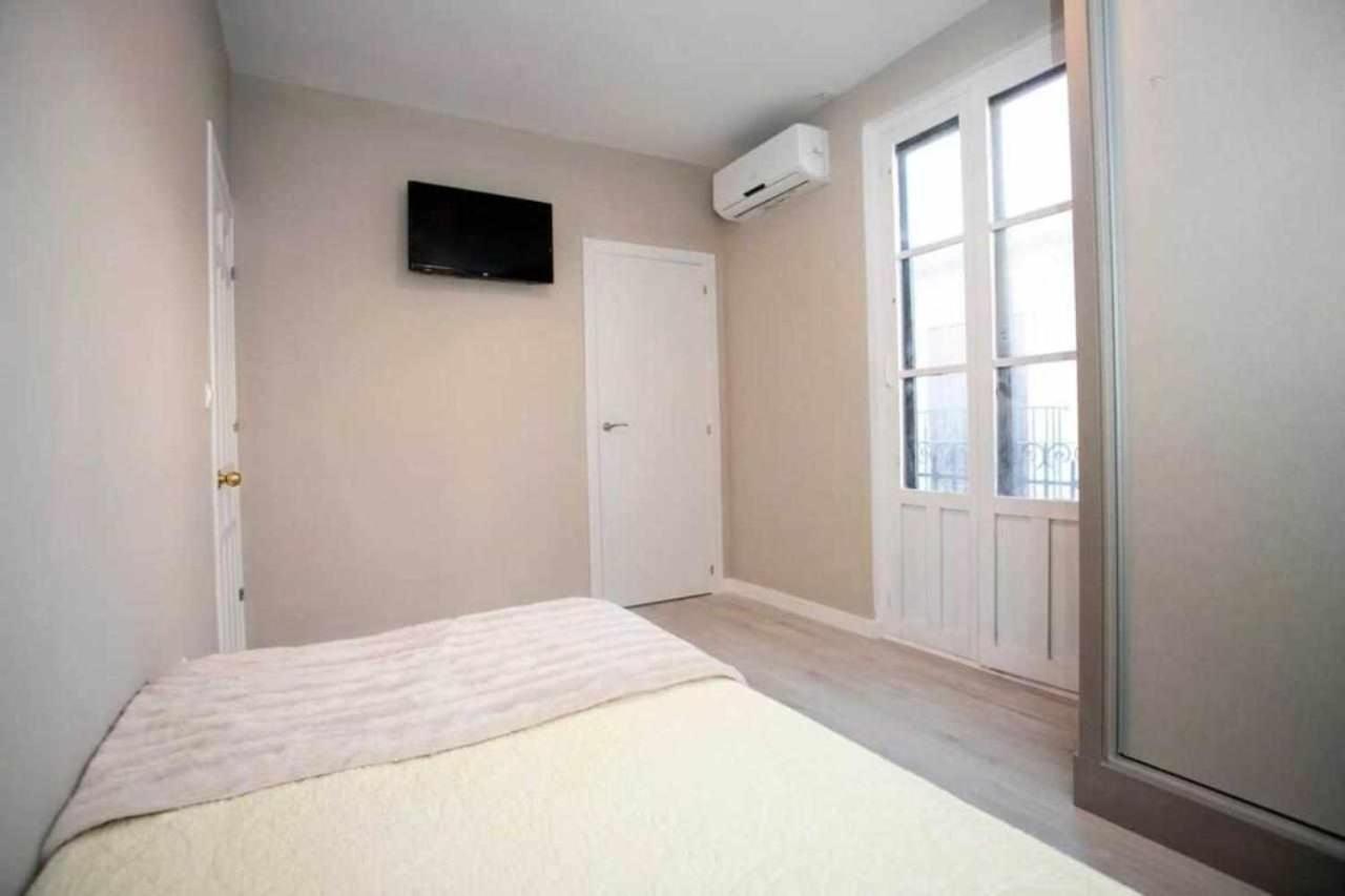 Hostal Viena Plaza Nueva Granada Ngoại thất bức ảnh