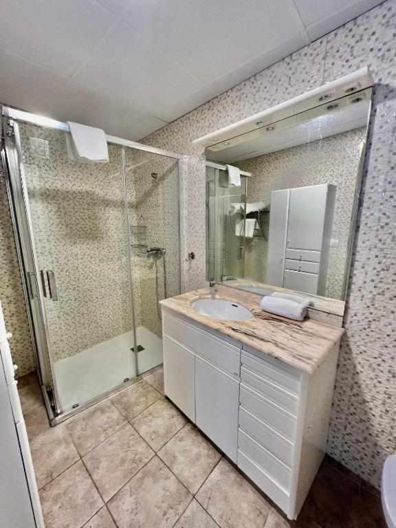 Hostal Viena Plaza Nueva Granada Ngoại thất bức ảnh