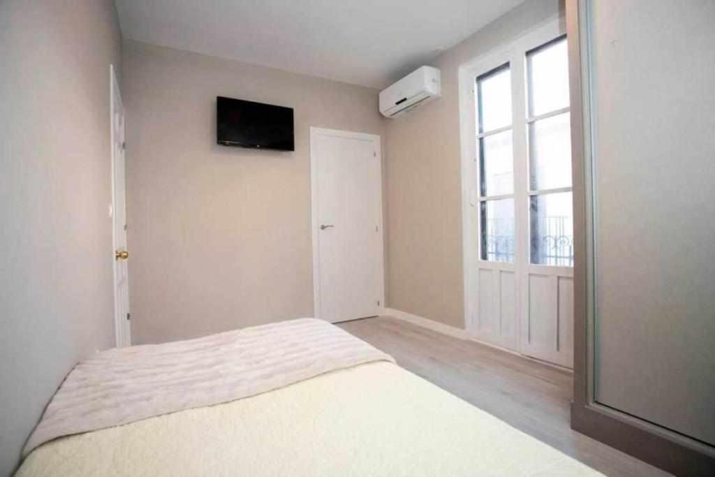 Hostal Viena Plaza Nueva Granada Ngoại thất bức ảnh